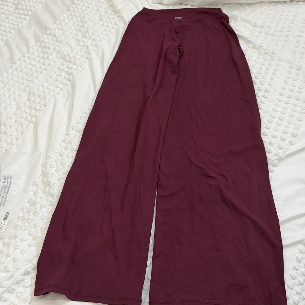 ONER ACTIVE SOFTMOTION STRAIGHT LEG GRAY LOGO CHERRY LACQUER PURPLE MED BNWT - Picture 4 of 8